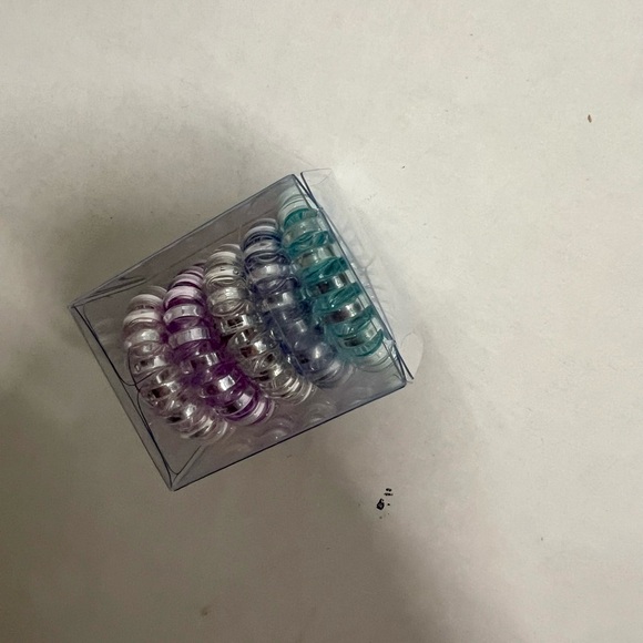 Set of 25 Metallic Hair Ties! NWT - Picture 4 of 4